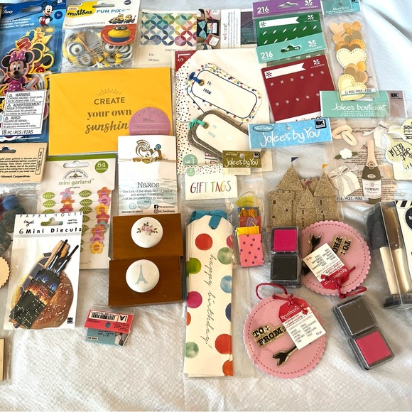 New Assorted Arts and Crafts Bundle 26 Pieces - Picture 2 of 12